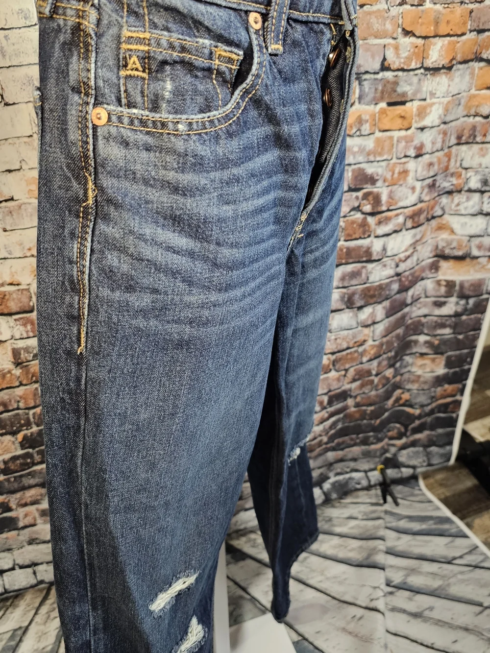 Ariat Denim Ultra High Rise Tomboy Straight Distressed Jeans 25R